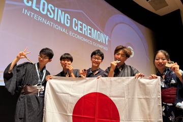 国際経済オリンピック、日本初の銀メダル獲得 画像