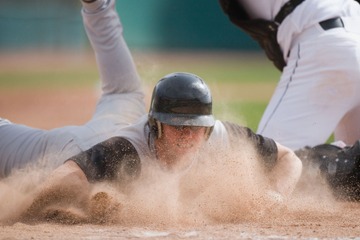 【高校野球2025夏】東京勢対決は日大三が勝利、ベスト4入り 画像