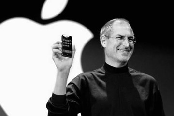 アップル サイトトップにスティーブ・ジョブズ氏の追悼動画 画像