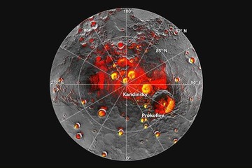NASA、水星に氷が存在すると発表 画像