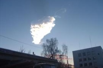 NASA、ロシアの隕石は17mで質量は1万トンと修正 画像