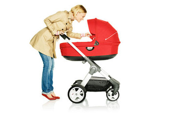 安全性とファッション性を兼ね備えた、ノルウェー生まれのベビーカー 画像