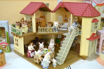 【おもちゃ見本市 2013】今年のシルバニアシリーズはお医者さんと幼稚園 画像