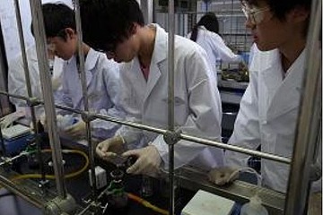 埼玉大学で科学実験、高校生対象のサイエンススクールを9/28に開催 画像