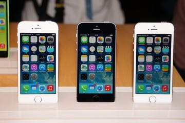 iPhone5s・5c、過去最高の販売台数…3日間で900万台超え 画像