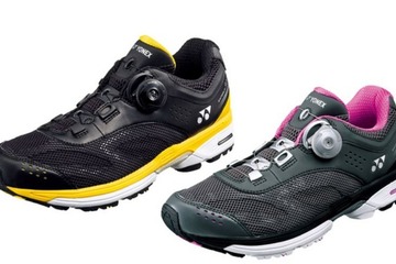 膝への負担を軽減、ヨネックスのランニングシューズ3月下旬発売 画像