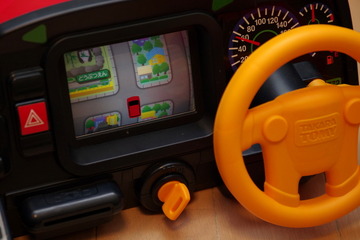 幼児向けドライブシミュレータ、ナビも搭載され本格的 画像