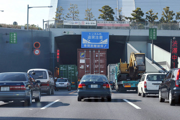 トラックドライバーに学ぶ低燃費、安全な走り方 画像