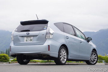 トヨタ プリウスαまもなく受注4万台、納車は来年4月以降 画像