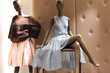 学校行事にも活躍、フォクシーのワンピやジャケットが新宿伊勢丹に登場 画像