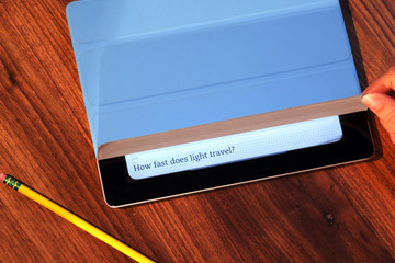 ちらっとめくって覚える、iPad 2とSmart Cover専用アプリ 画像