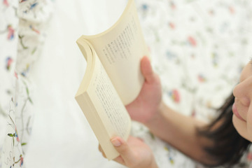 女子小学生の12.3％、1か月に「20冊以上」本を読む 画像