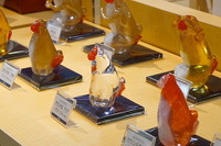 【年末年始】さる・猿・申…ガラスの置物から張り子の実演販売まで、新宿伊勢丹 画像