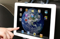 iPad/GALAXY Tabなどを壁掛けできるハンドルホルダー 画像