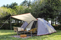 家族のキャンプデビューを応援、設営簡単なワンタッチテント 画像