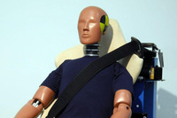 エアバッグのように膨らむシートベルト…タカタが開発、市場投入 画像