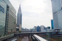 新宿駅、東西の通り抜けがフリーパスに…自由通路が供用へ 画像