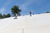 小学生以下リフト無料で夏スキー「かぐらサマーゲレンデ」 画像
