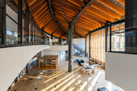 ぬるま湯ニッポン、競争過熱…悩める首都圏ママが石川県の全寮制高専に初潜入