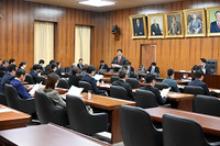 高校無償化と中学校35人学級の法案、国会審議入り