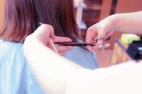 理美容師を目指す高校生へ、返還不要の奨学金100万円…滝川グループ奨学金財団