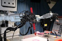 ロボット先端研究などが見られる東大の「生研公開2013」、小学生対象理科教室も 画像