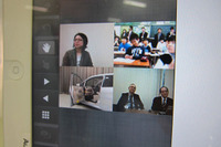 島根の伯仙小学校、インターネット会議システムを活用し福祉車両に関する授業 画像