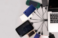 iPhone、携帯、ゲーム機まで10台充電OKの10股USB充電ケーブル 画像