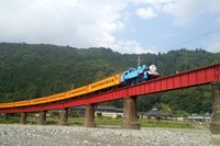 【夏休み】本物の蒸気機関車の「きかんしゃトーマス」、大井川鐵道を走行 画像