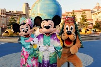 東京ディズニーリゾートのお正月、和服姿のミッキーやミニーがご挨拶 画像