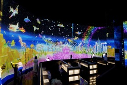 描いた絵をスマホで操縦、チームラボ「スケッチ環世界」成田で3/20から 画像