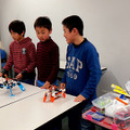 埼玉大学サテライトキャンパスで行われた「STEM Camp 2016」（3月31日）。子どもたちが4脚ロボットの製作に挑戦した