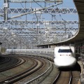 東海道新幹線は浜松～豊橋間で運転を見合わせる。写真は浜松駅。