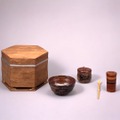 「薬師寺古材六角茶箱」　昭和時代・20世紀　三井記念美術館蔵