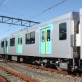 4号車：40400形（T1）（40402）。車内にトイレが設置されている。