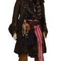 「パイレーツ・オブ・カリビアン／最後の海賊」ジョニー・デップのアイデアが詰まった衣装と小道具　(c) Disney