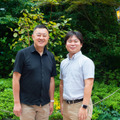 聖徳学園中学・高等学校の品田健氏（左）と横濱友一氏（右）