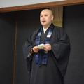 室生寺では僧侶の山岡淳雄さんによる特別授業