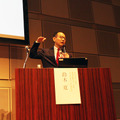 前文部科学大臣補佐官で、現在、東京大学と慶應義塾大学の教授である鈴木寛氏