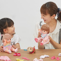 親子での人形遊び、子どもの心の発達に好影響