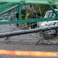 台風15号でゴルフ練習場のネットが倒れた（千葉県市原市）。