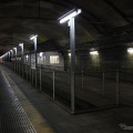 上越国境を抜ける新清水トンネル内に設けられた土合駅の下りホーム。週末は登山客でややにぎわうものの、平日の利用者はほとんどいない。