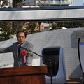 水素ステーションを前に期待を語る上田清司埼玉県知事。