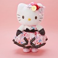 「ハローキティ ピエール・エルメ バースデードール 2021」15400円（税込）（C）’21 SANRIO 著作（株）サンリオ