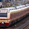 国鉄色のE653系。12月にJR東北本線仙台～盛岡間とIGRいわて銀河鉄道、青い森鉄道に姿を現す。