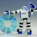 Omnibot 17μ i-SOBOT（アイソボット、2007年）の小型化とバランス感覚、多彩なアクションのノウハウをSORA-Qに活かす。