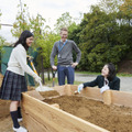 CASサスティナブルガーデン。ボーン先生と生徒たちがいっしょに庭を作っていく