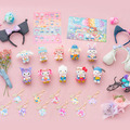 「Flower Puroland」グッズ画像(集合)（C）2023 SANRIO CO., LTD. TOKYO, JAPAN 著作 株式会社サンリオ