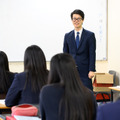 日本の学習指導要領に基づき「日本と同じ教育」を日本人教員がイギリスの地で行う