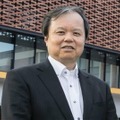 政治経済学部グローバルビジネス学科・学科長の中岡義久教授